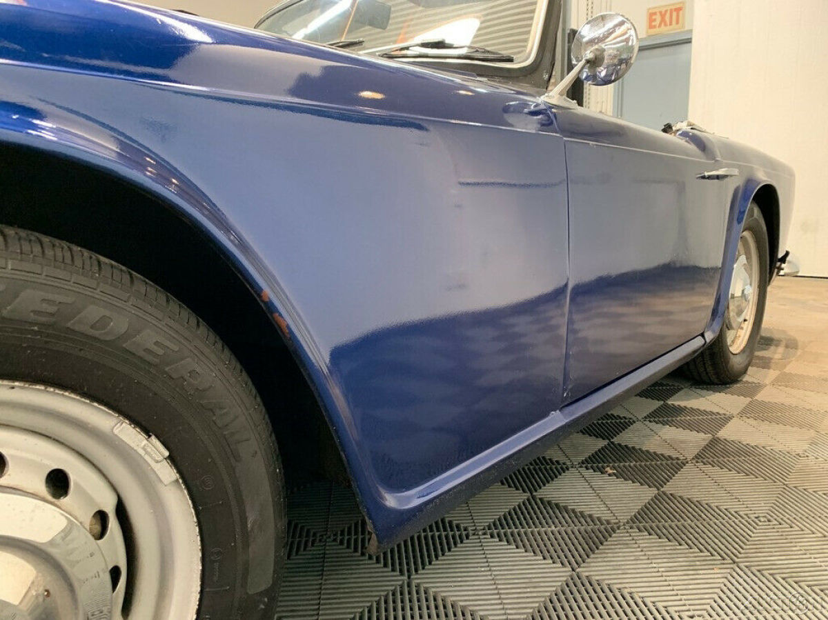 1964 Triumph TR4 1964 TRIUMPH TR-4. MIDNIGHT BLUE METALLIC WITH BLACK TRIM - photo 11