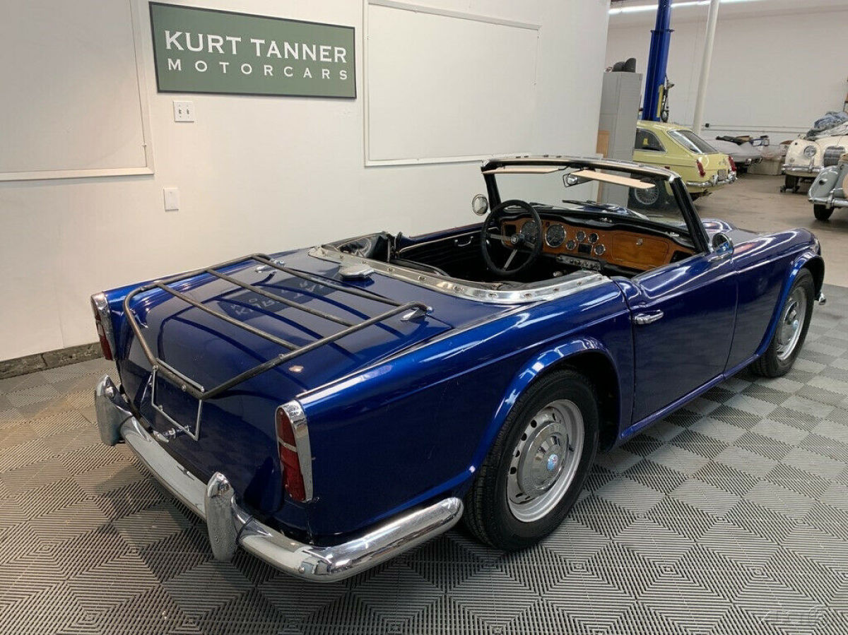 1964 Triumph TR4 1964 TRIUMPH TR-4. MIDNIGHT BLUE METALLIC WITH BLACK TRIM - photo 6