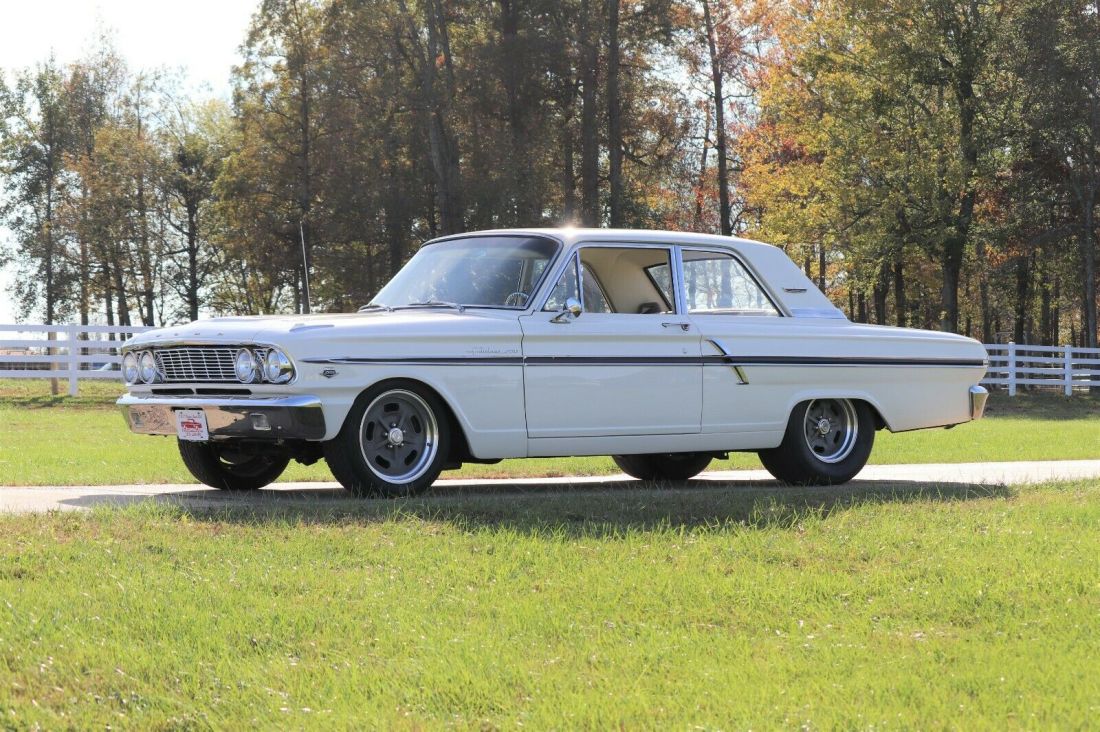 1964 Ford Fairlane - photo 2