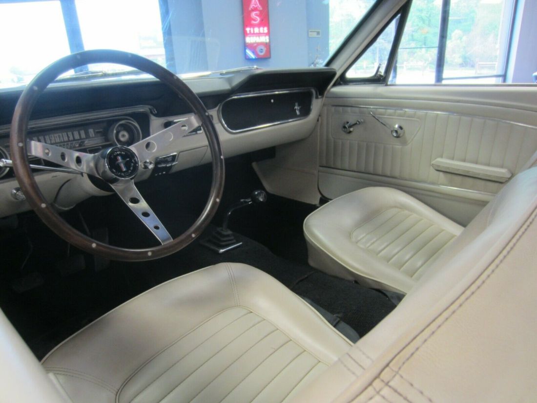1964 Ford Mustang - photo 2