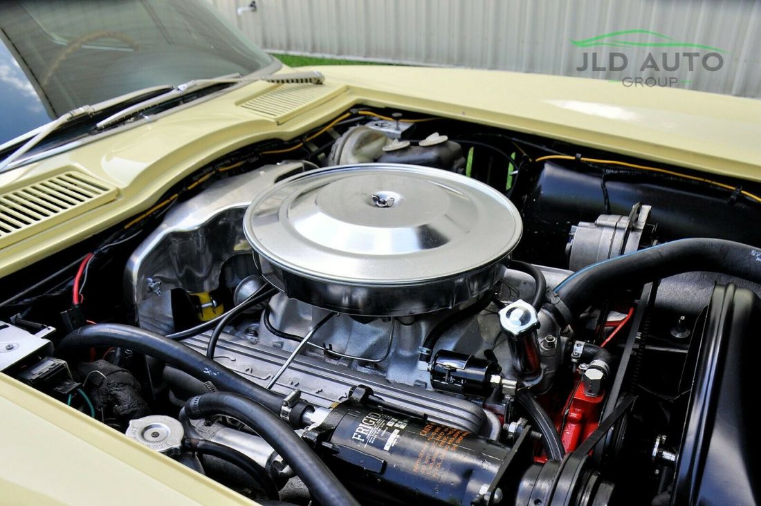 1965 Chevrolet Corvette - photo 12