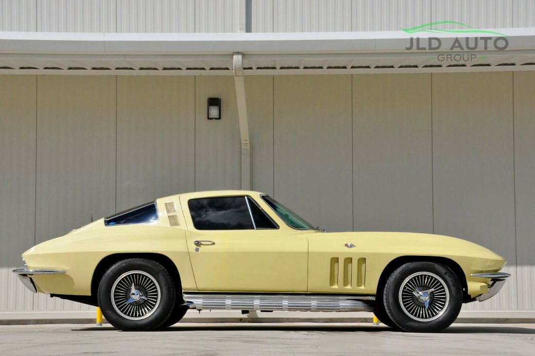 1965 Chevrolet Corvette - photo 6