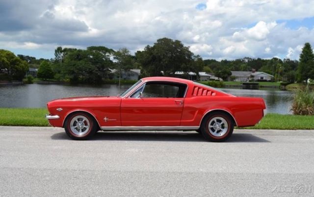 1965 Ford Mustang 1965 Ford Mustang Fastback 2+2 289 v8 4-Speed - photo 3