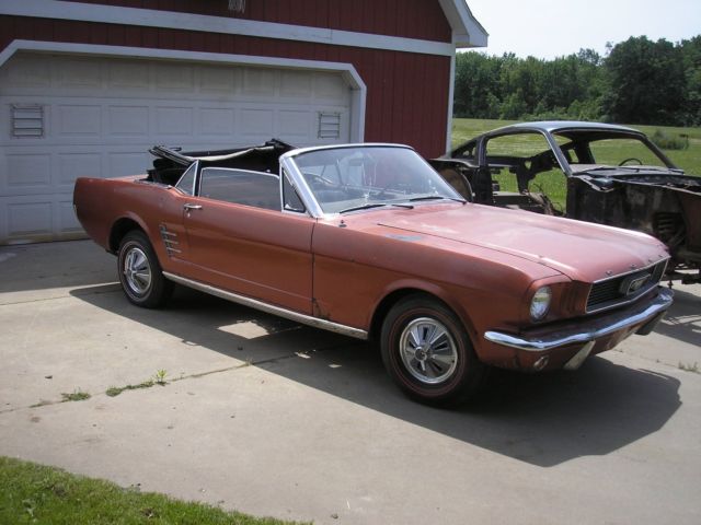 1966 Ford Mustang - photo 2