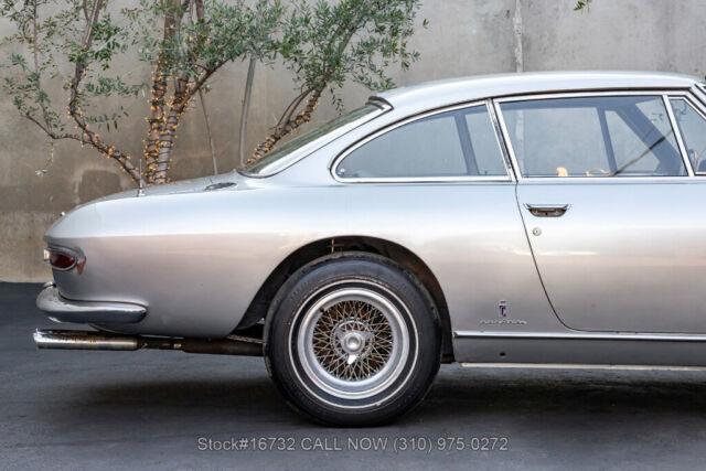 1965 Ferrari 330 GT 2+2 Series I - photo 11