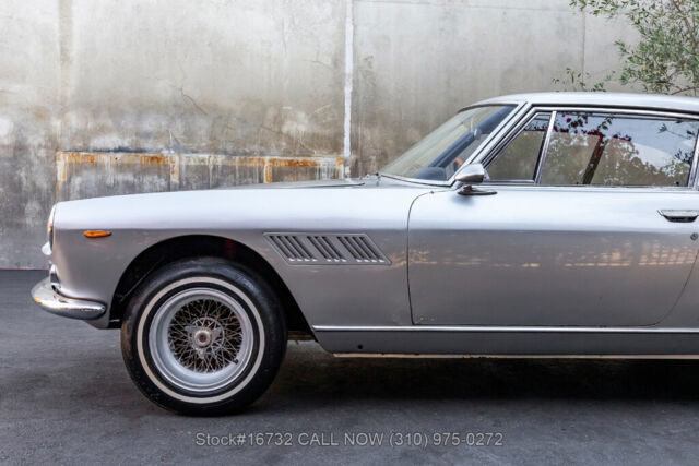 1965 Ferrari 330 GT 2+2 Series I - photo 12