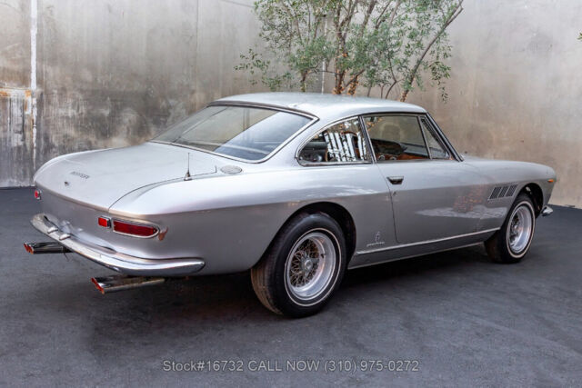 1965 Ferrari 330 GT 2+2 Series I - photo 5