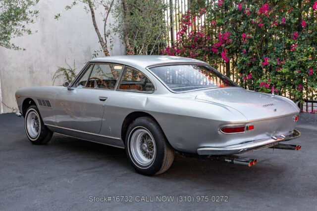 1965 Ferrari 330 GT 2+2 Series I - photo 7