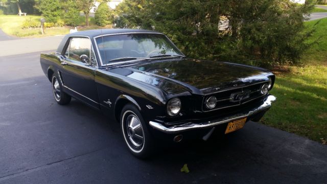 1965 (64) Ford Mustang 1965 Ford Mustang Deluxe