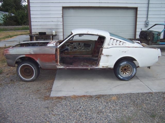 1965 Ford Mustang - photo 2