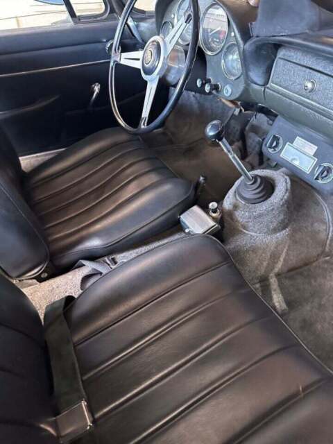 1965 Alfa Romeo 2600 Spider - photo 4