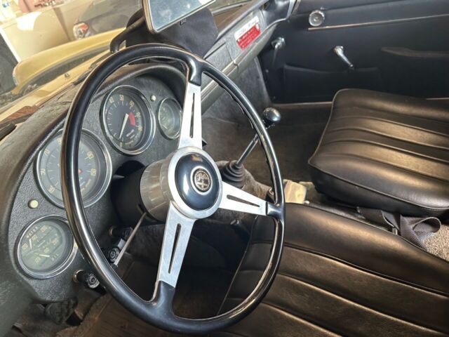 1965 Alfa Romeo 2600 Spider - photo 5