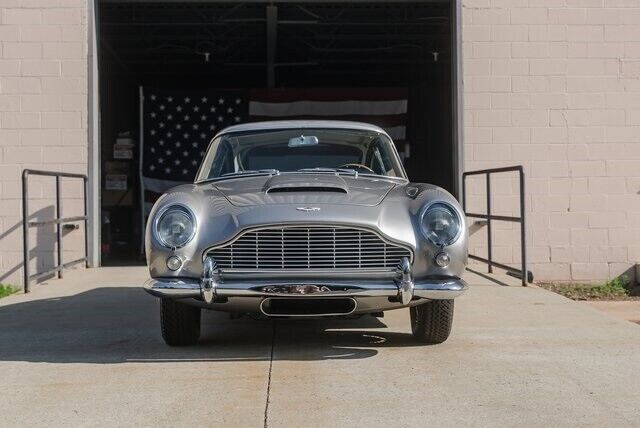 1965 Aston Martin DB5 - photo 3