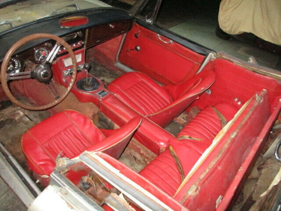 1965 Austin Healey 3000 - photo 13