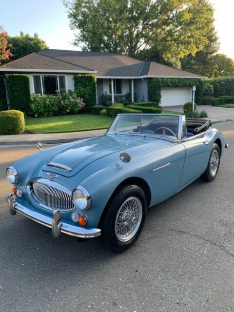 1965 Austin Healey 3000 BJ8 Mark III - Ice Blue - California car 1965 Austin Healey 3000 BJ8 Mark III Bj8
