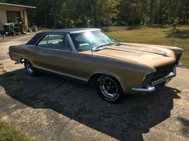 1965 Buick Riviera 401 nail head rebuilt motor 1965 Buick Riviera
