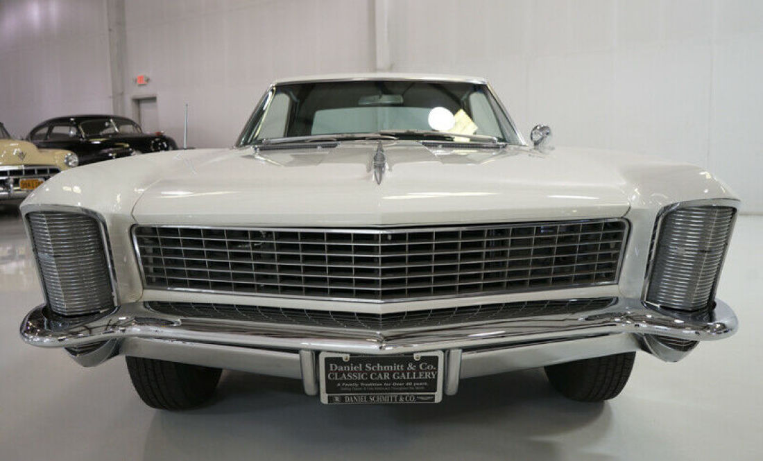 1965 Buick Riviera Gran Sport Coupe - photo 2