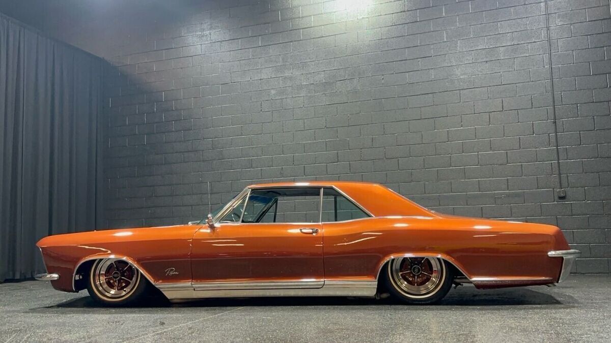 1965 Buick Riviera NUMBERS MATCHING 401cid - photo 2