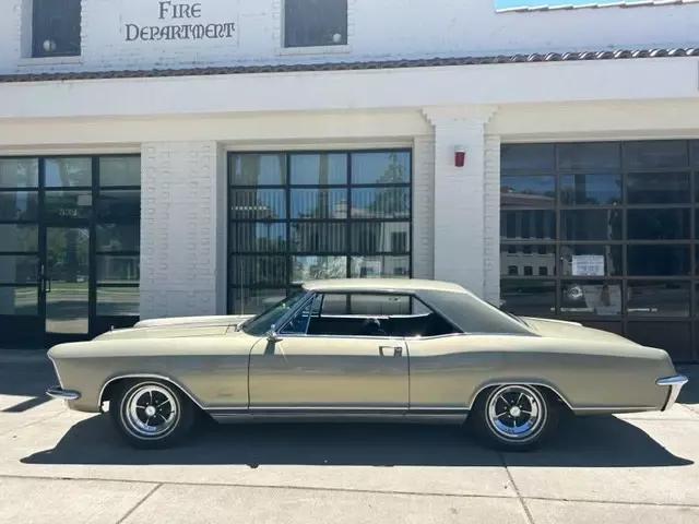 1965 Buick Riviera - photo 2