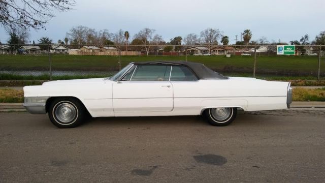 1965 Cadillac DeVille CONVERTIBLE - photo 2