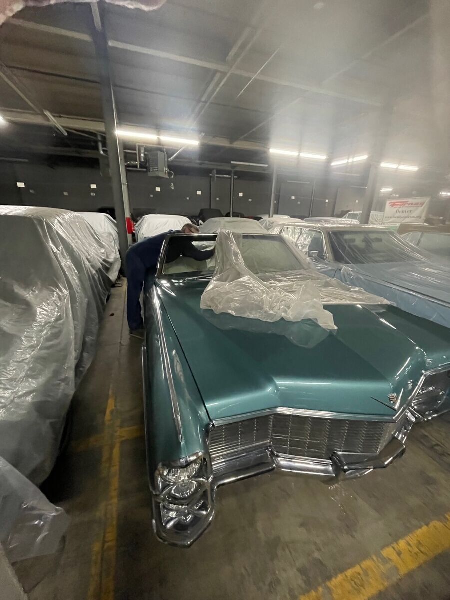 1965 Cadillac DeVille - photo 2