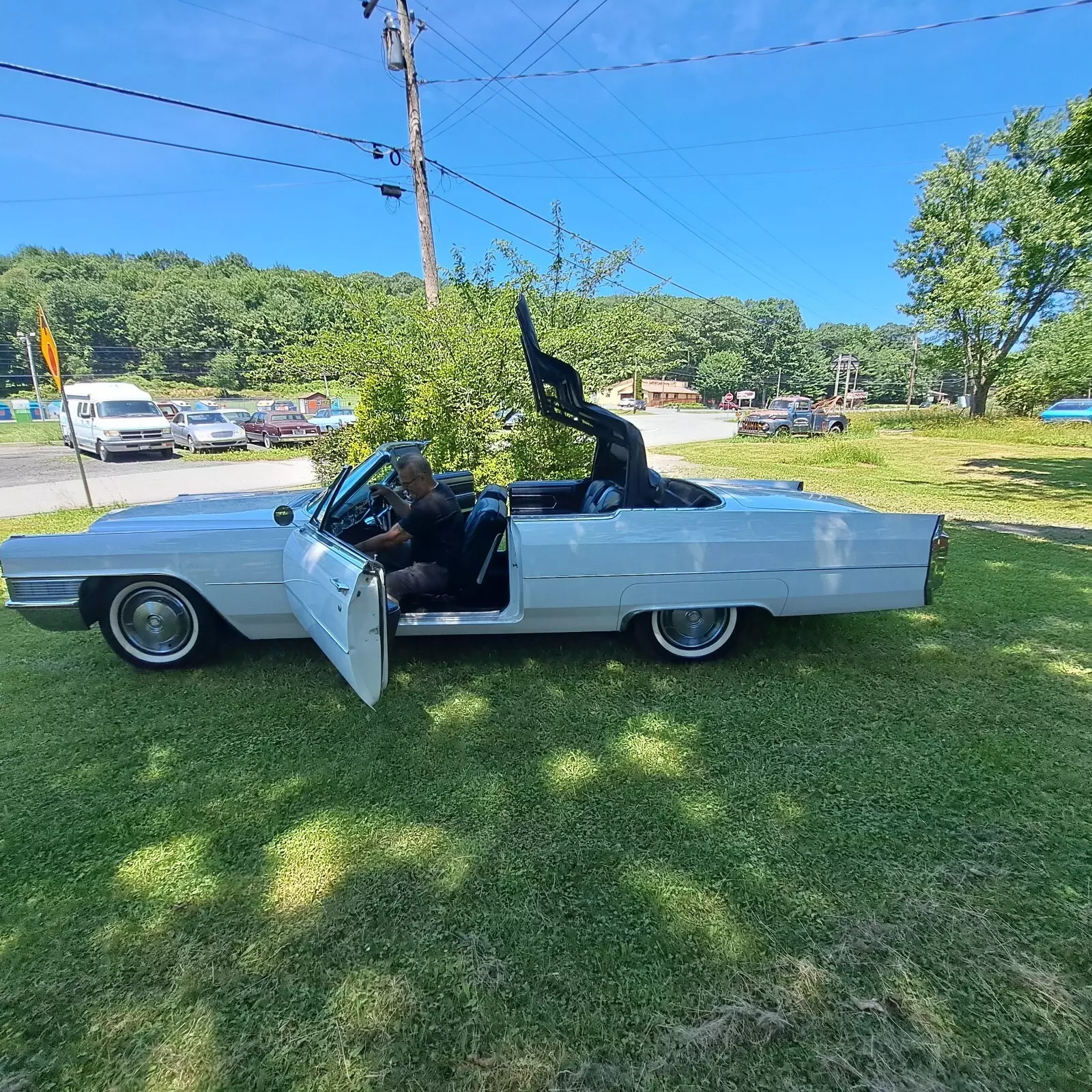 1965 Cadillac DeVille Convertible 38K Miles 1 Owner - photo 6