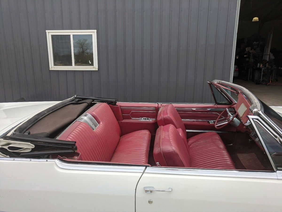 1965 Cadillac DeVille Convertible - photo 2