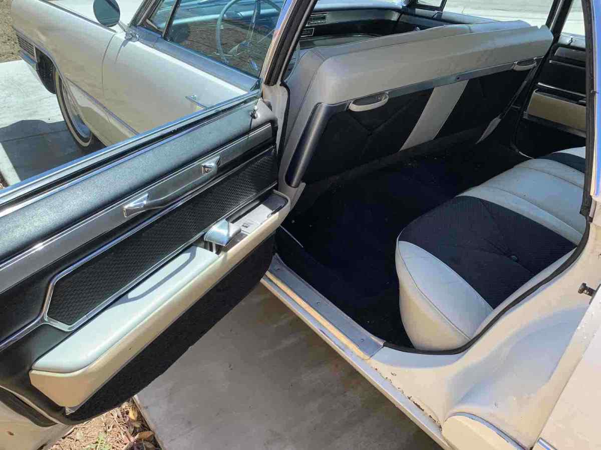 1965 Cadillac DeVille Sedan - photo 12