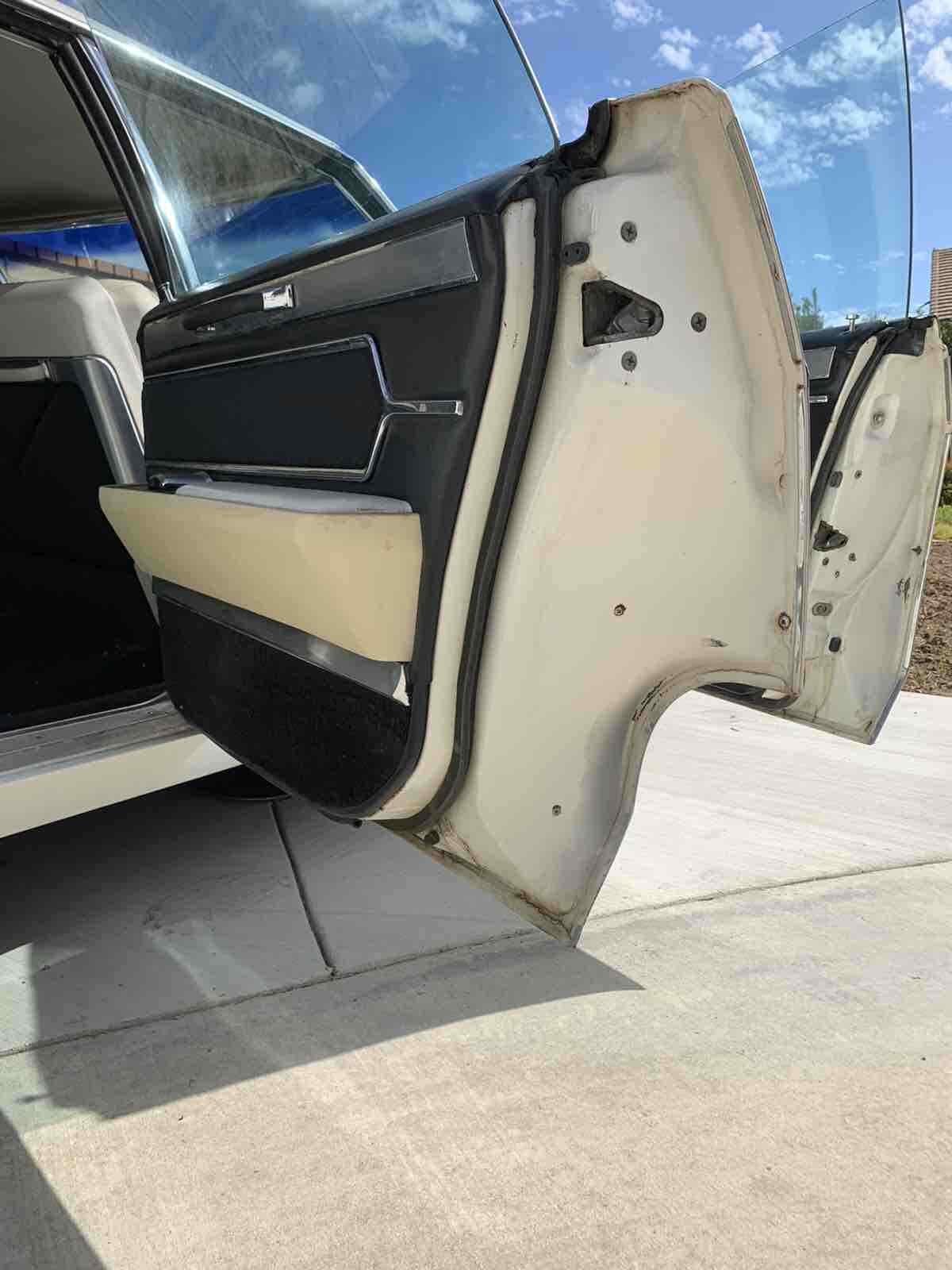 1965 Cadillac DeVille Sedan - photo 13