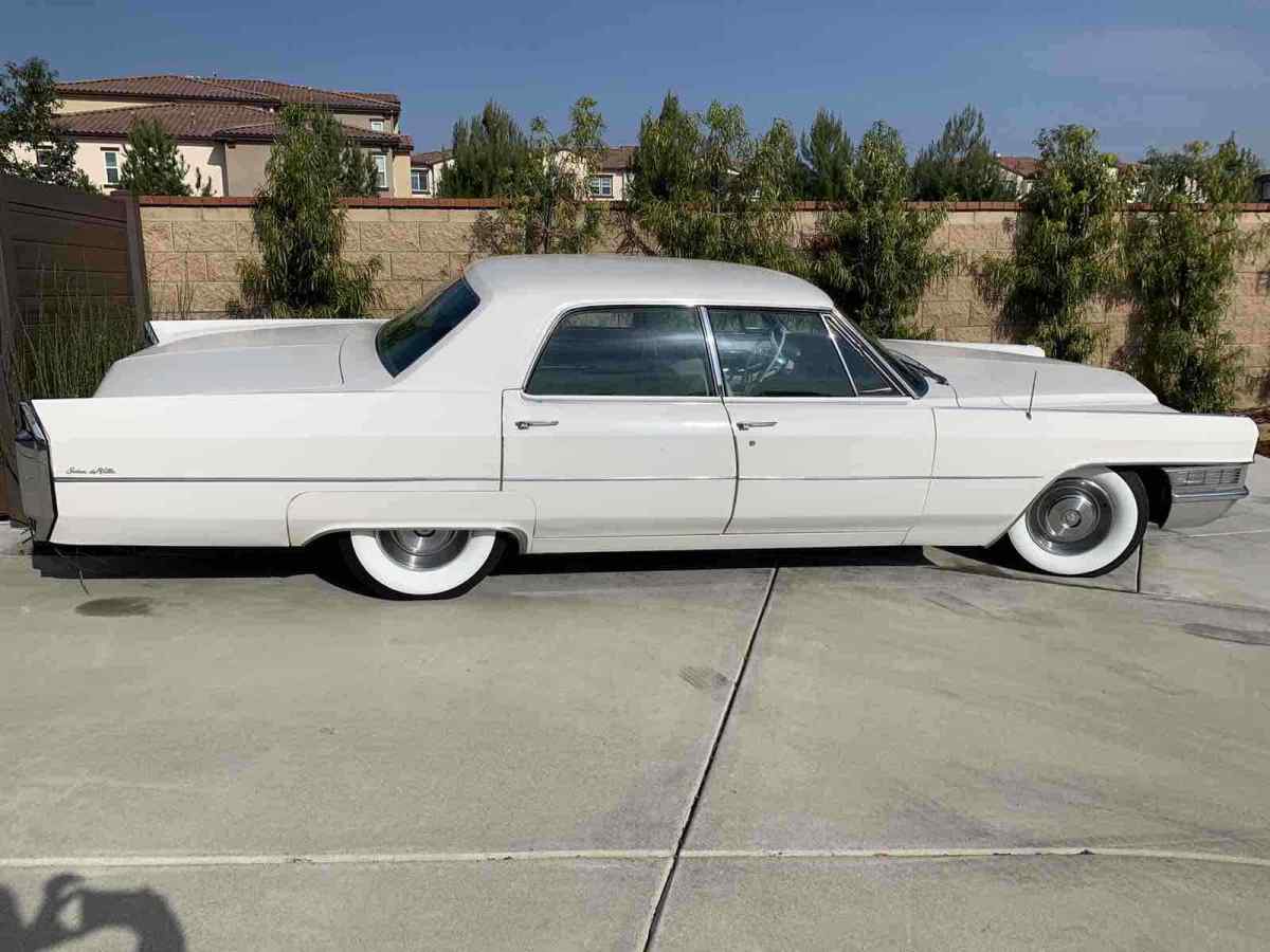 1965 Cadillac DeVille Sedan - photo 8