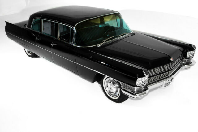 1965 Cadillac Fleetwood 75 Series Limo, Black 429 - photo 2