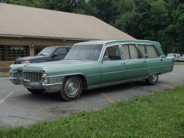 1965 Cadillac Fleetwood Ambulance - photo 2