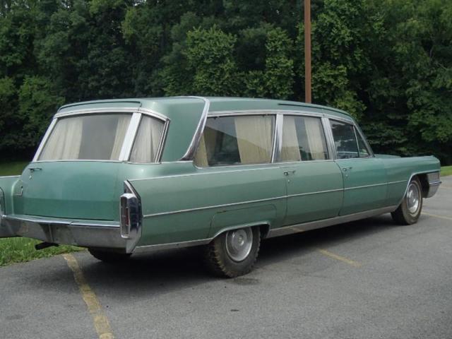 1965 Cadillac Fleetwood Ambulance - photo 3