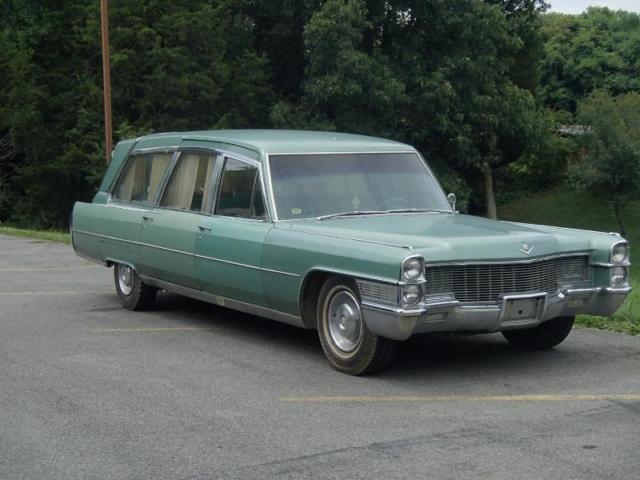 1965 Cadillac Fleetwood Hearse - photo 11