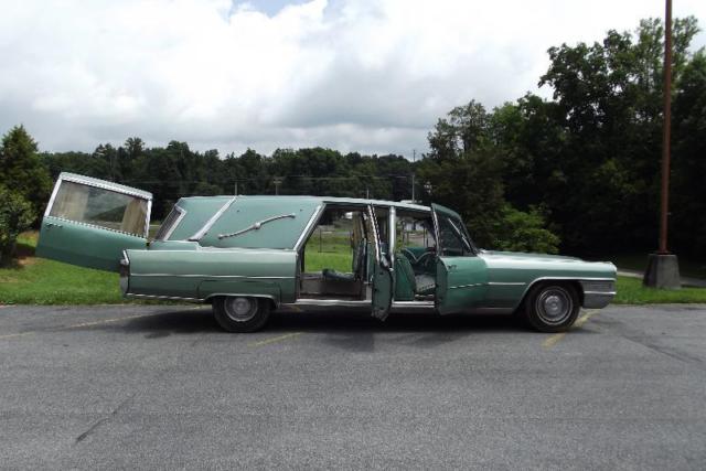 1965 Cadillac Fleetwood Hearse - photo 2