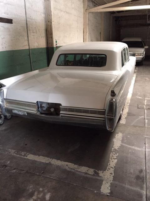 1965 Cadillac Fleetwood Limousine - photo 2