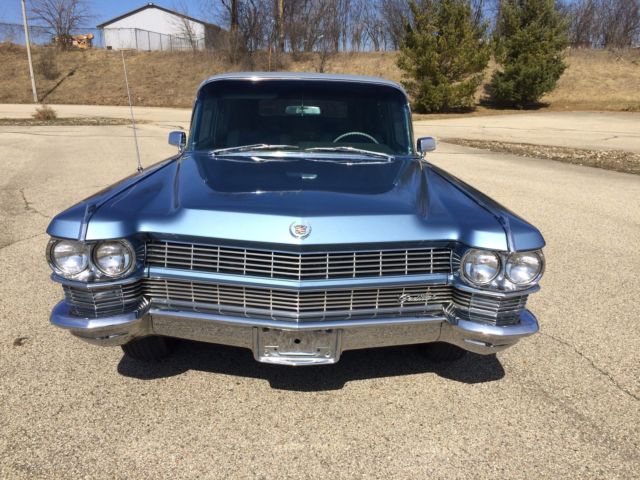 1965 Cadillac Fleetwood Sedan - photo 2