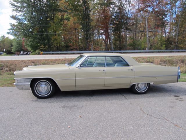 1966 Cadillac DeVille Hardtop Sedan - photo 10