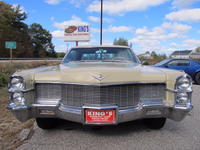 1966 Cadillac DeVille Hardtop Sedan - photo 2
