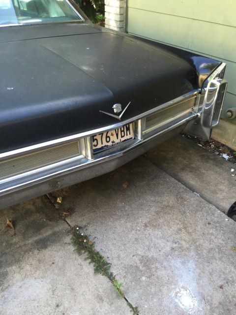 1965 Cadillac DeVille 4 door sedan - photo 3