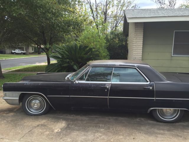 1965 Cadillac DeVille 4 door sedan - photo 4