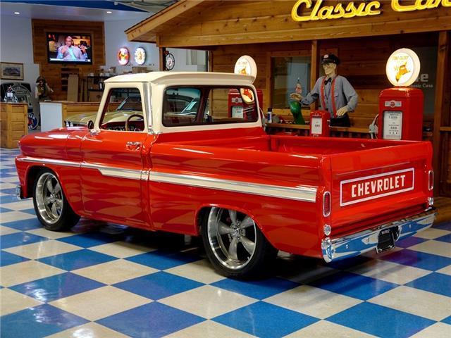 1965 Chevrolet C10 Big Window 383 cui / 700R4 Automatic - photo 5