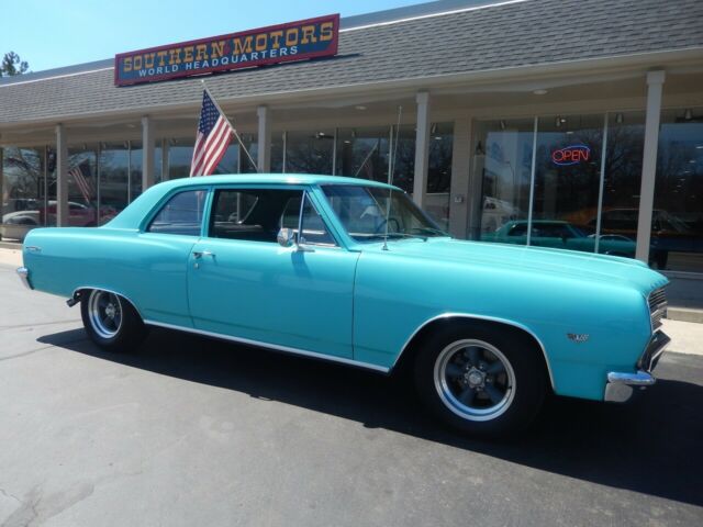 1965 Chevrolet Chevelle 300 Tropical Turqoise 327 4 speed car 1965 Chevrolet Chevelle