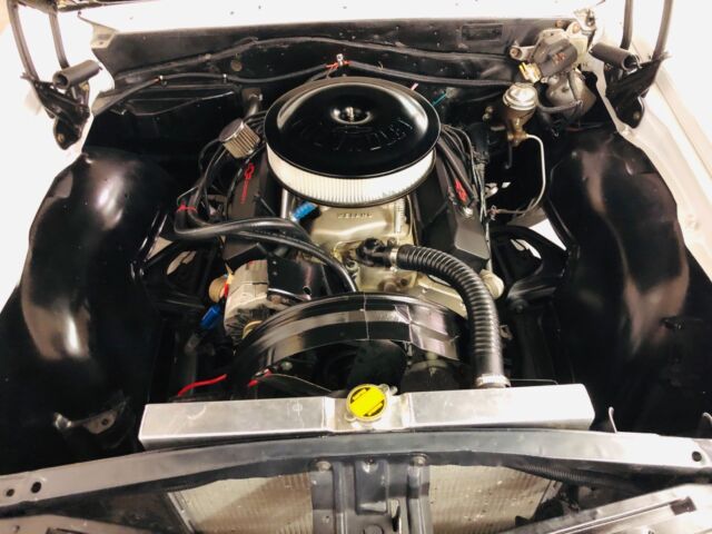 1965 Chevrolet Chevelle - 383 STROKER - 4 SPEED - BUCKET SEATS - - photo 4