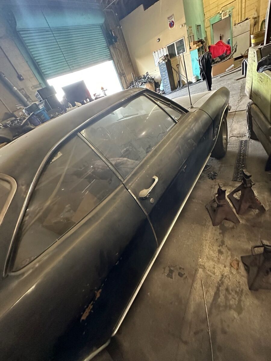 1965 Chevrolet Corvair - photo 3