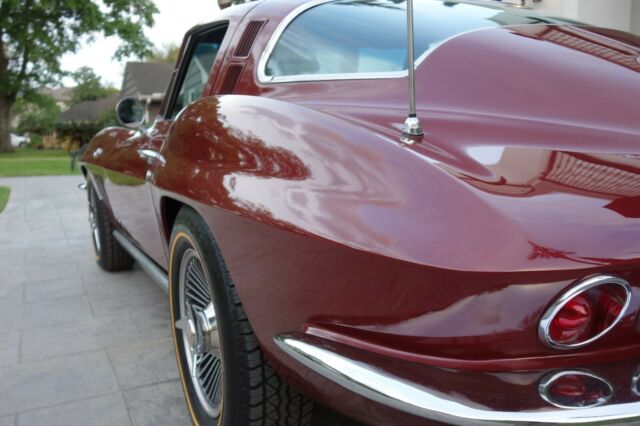 1965 Chevrolet Corvette Sting Ray - photo 10