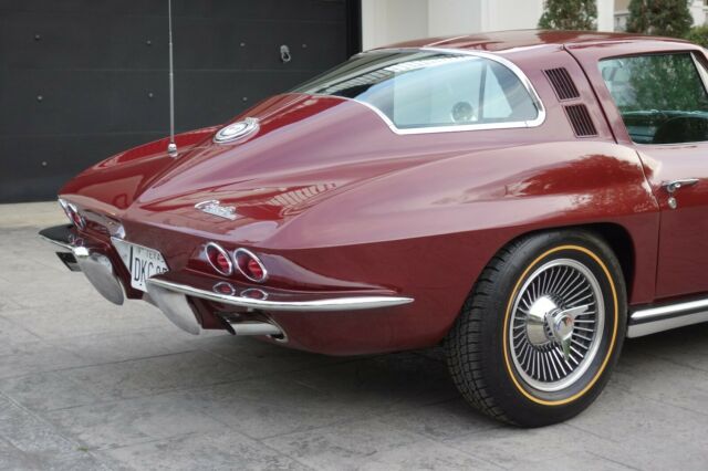 1965 Chevrolet Corvette Sting Ray - photo 6