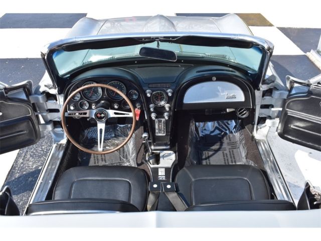 1965 Chevrolet Corvette - photo 2