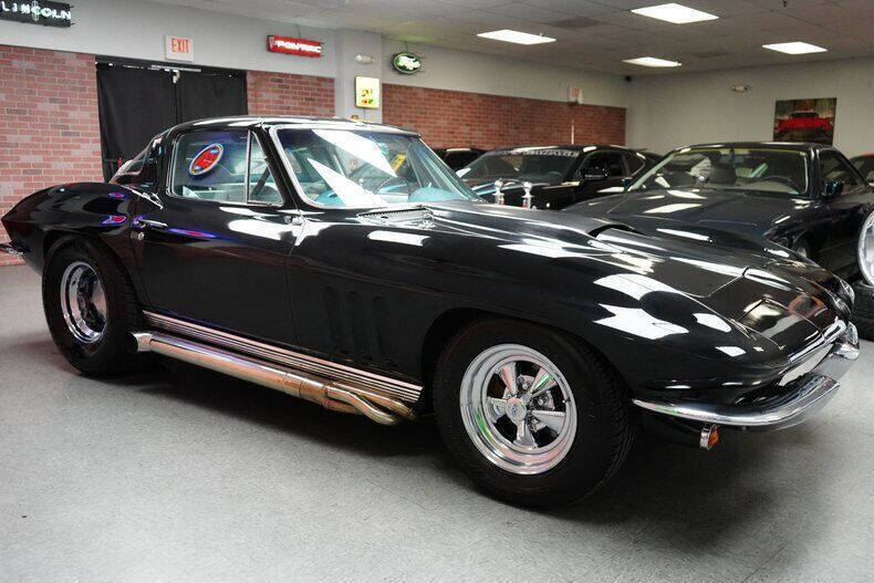 1965 Chevrolet Corvette - photo 12