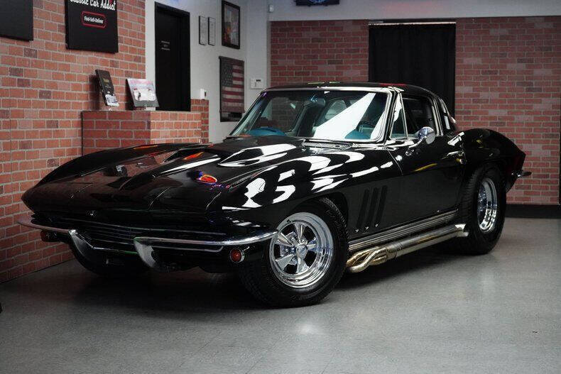 1965 Chevrolet Corvette - photo 4